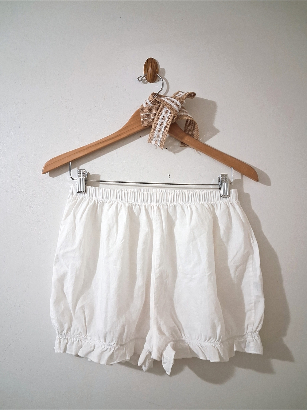 Sonderhaus Soft Winter White Romeo High Rise Ruffled Hem Cotton Bloomer Shorts - Picture 11 of 15